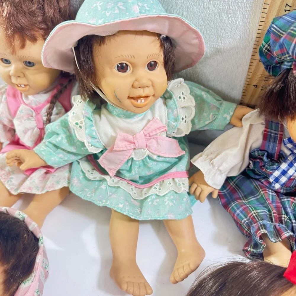 Vintage Gi-Go Palm Pals Bean Bag Baby‎ Dolls Lot of 8 Various Expressions 8 Inch